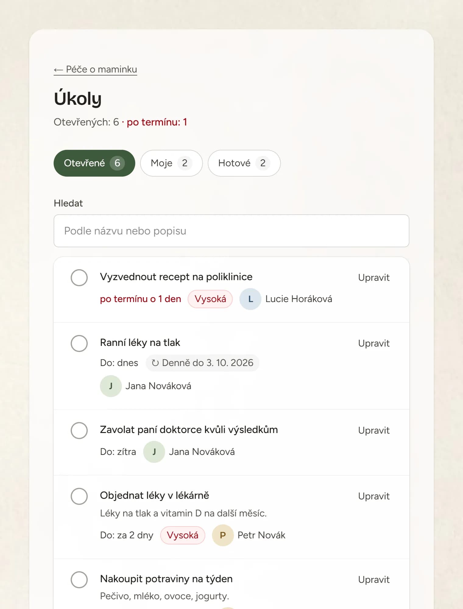 Seznam úkolů s termíny, přiřazenými lidmi a záložkami Otevřené, Moje a Hotové